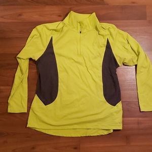 Activewear pullover top
